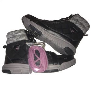 Ryka Aurora Black Quilted sneaker boot 8.5 Wide New In Box. Box is damaged.
